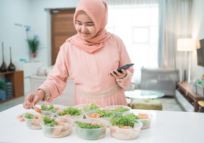 Jangan Salah, Ini Tips Diet Saat Puasa yang Benar
