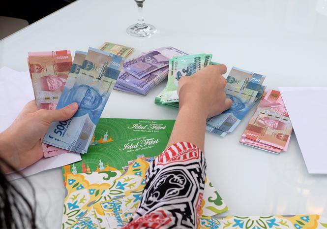 3 Cara Sisihkan Uang THR Untuk Beli Rumah Impian