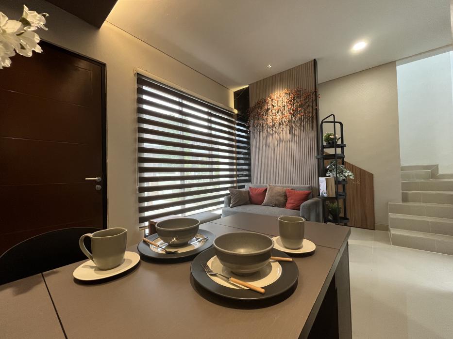 kalindo land - show unit